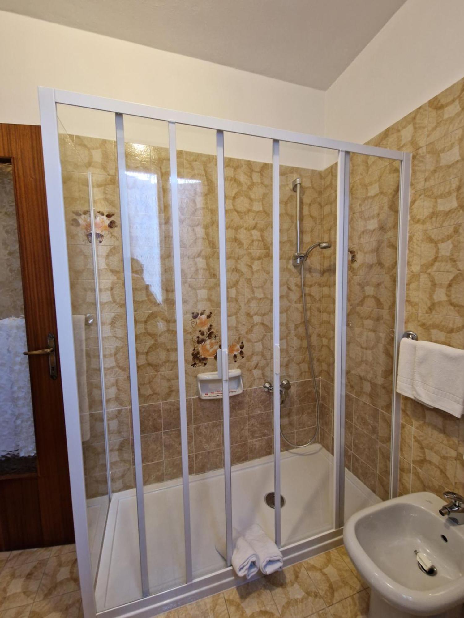 Residence Celeste Mezzegra Bilik gambar