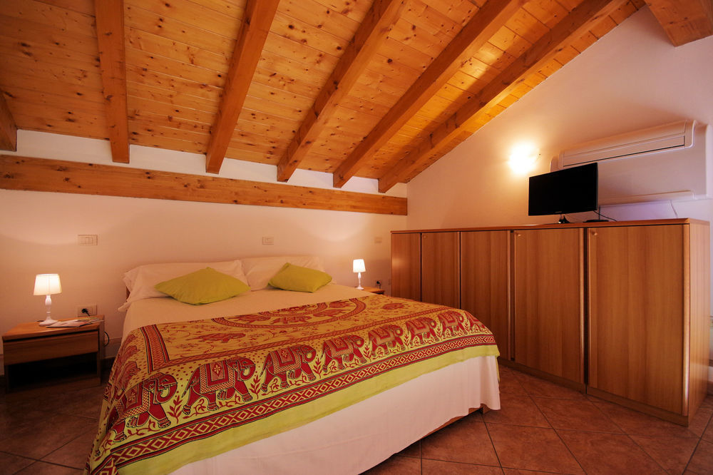 Residence Celeste Mezzegra Luaran gambar